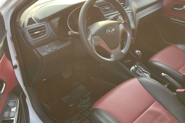 Used Kia K2 2015 Hatchback 1.4L AT GLS Cool Edition
