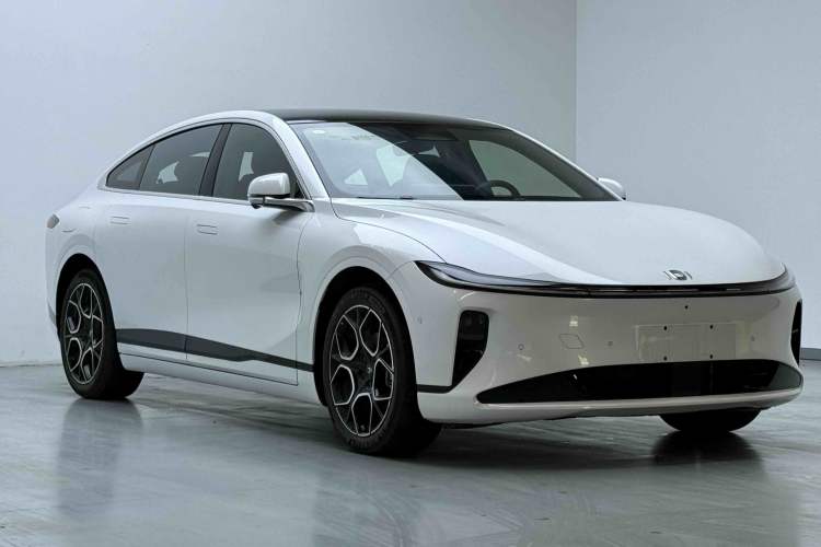 Used  A07 2025 Range-Extended "True Fragrant" Edition 230 Flagship Model