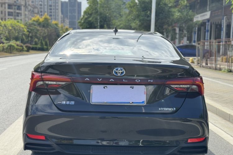 Used Toyota Avalon 2022 Dual-Engine 2.5L Luxury Edition
