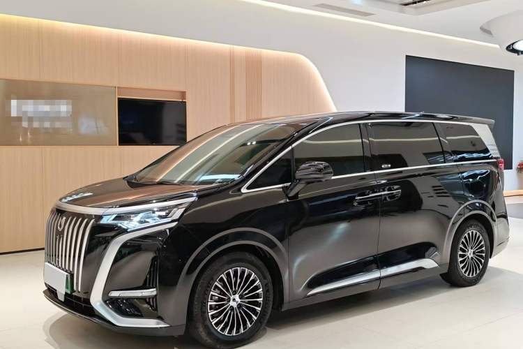 Used Denza D9 2022 EV 600 Four-Wheel Drive Prestige Model