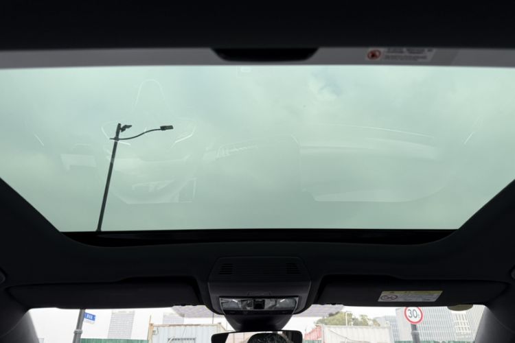 Used Volkswagen Golf 2025 Facelift 300TSI R-Line
