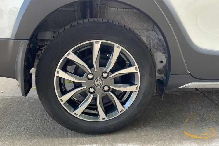 Used Toyota YARiS L 2022 X-Trail 1.5L CVT Luxury PLUS Edition
