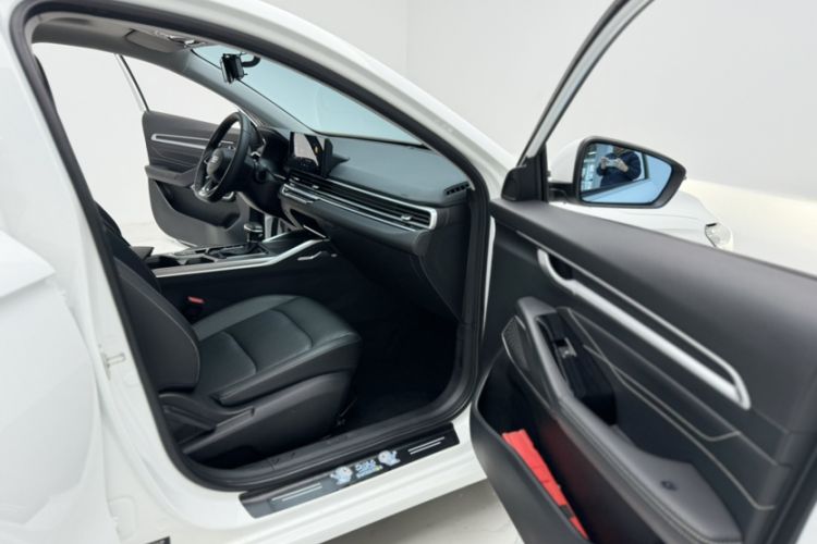 Used Geely Auto Emgrand 2022 4th Generation 1.5L CVT Luxury Model
