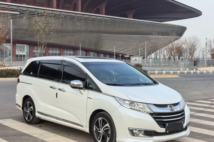 Used Honda Odyssey 2015 Revised 2.4L Luxury Edition