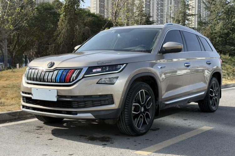 Used Skoda Kodiaq 2019 Facelifted TSI330 7-Seater Two-Wheel-Drive Luxury Enjoyment Edition China VI Standard
