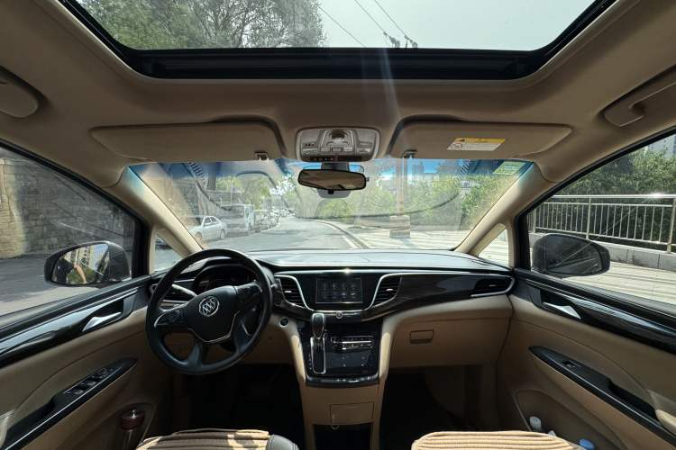 Used Buick GL8 2017 ES 28T Luxury Model China V Standard
