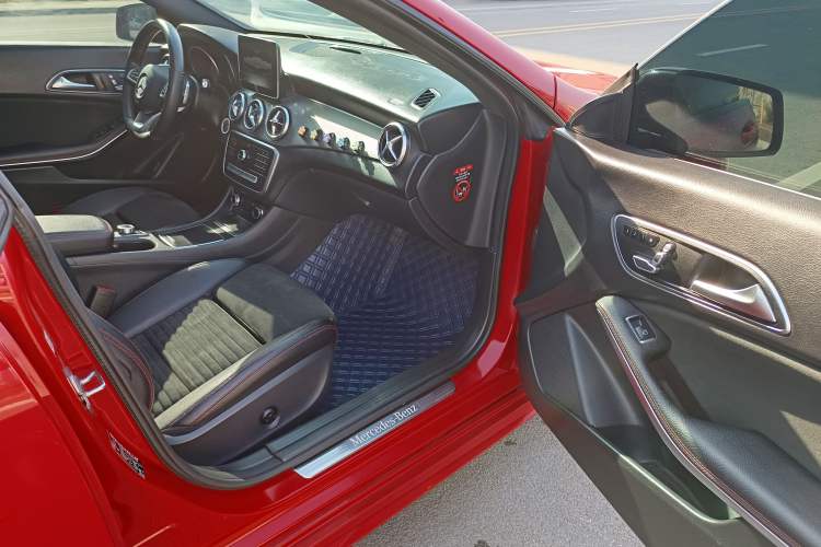 Used Mercedes-Benz CLA 2018 CLA 220 4MATIC
