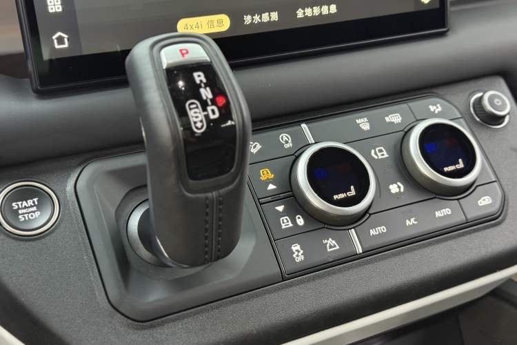 Used Land Rover Defender 2023 110 3.0T P400 X-DYNAMIC HSE
