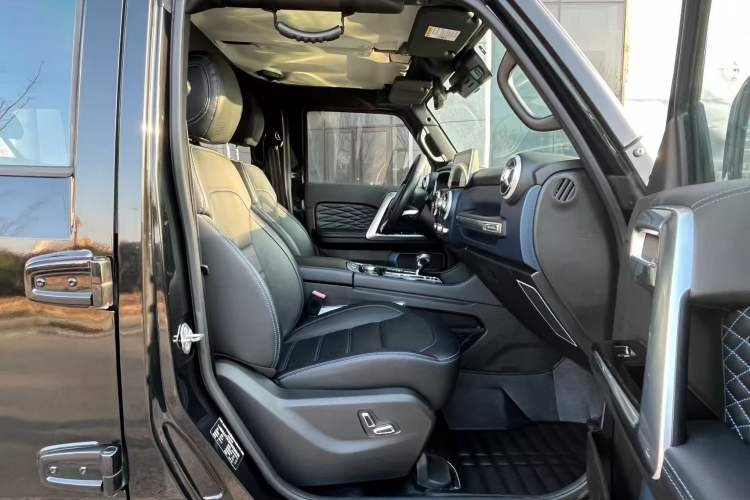 Used  BJ40 2019 PLUS 2.3T Automatic Four-Wheel Drive Flagship Edition China VI Emission Standard
