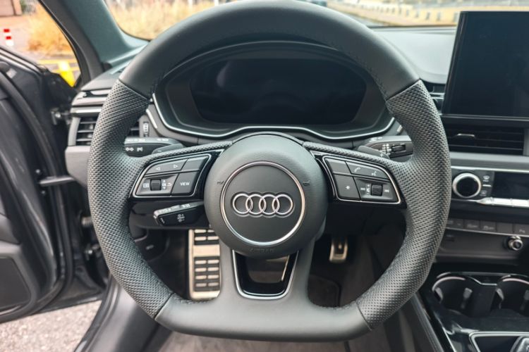 Used Audi A4L 2025 2 Million Units Enjoyment Version 40 TFSI Luxury Dynamic Edition
