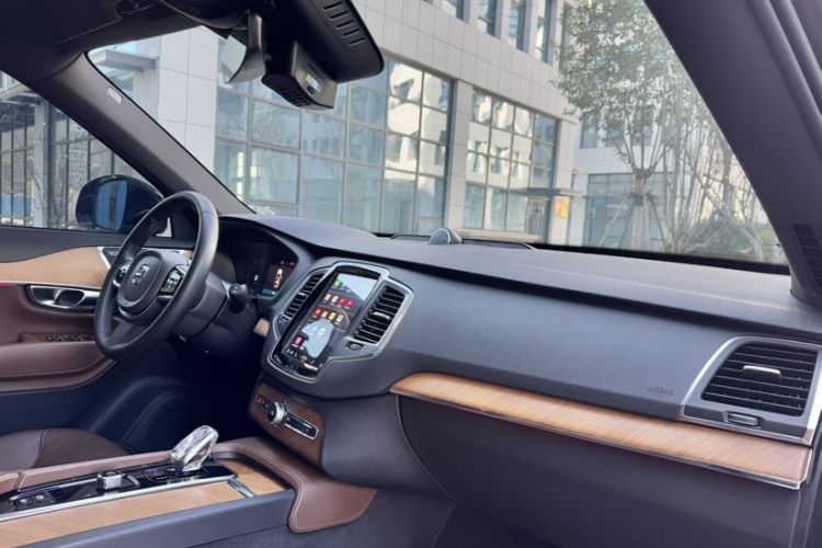 Used Volvo XC90 2023 B5 SmartDrive Luxury Edition 5 Seats
