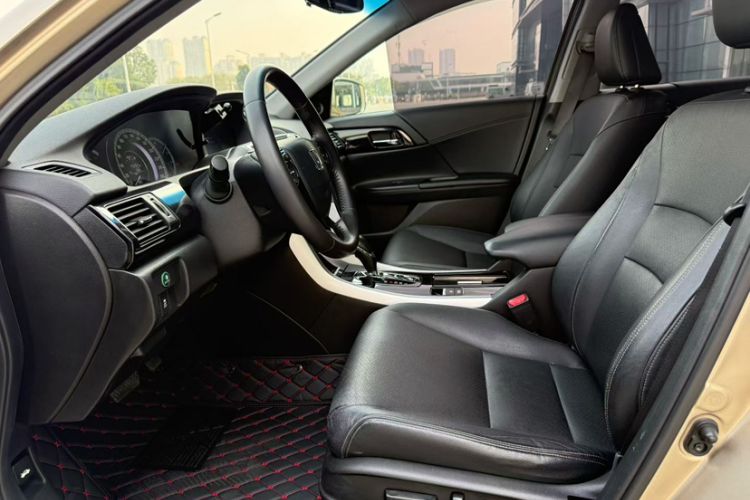 Used Honda Accord 2016 2.0L Luxury Edition