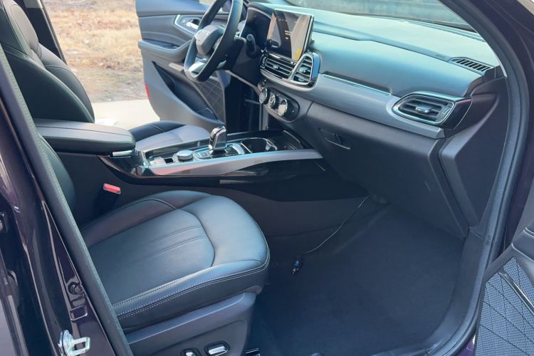 Used  Lingyun 2019 1.6T Two-Wheel Drive Diamond Edition
