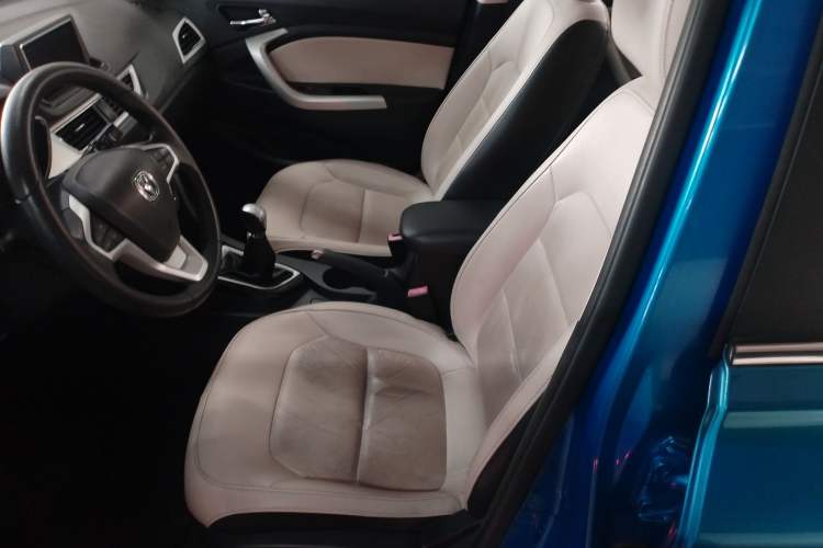 Used Changan Alsvin V7 2015 1.6L Manual Enjoyment Model China V Standard
