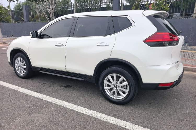 Used Nissan X-Trail 2019 2.0L CVT Smart Connect Comfort Edition 2WD
