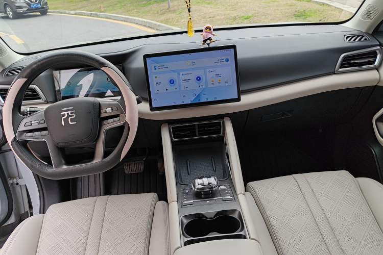 Used BYD Yuan UP 2024 401KM Leading Edition