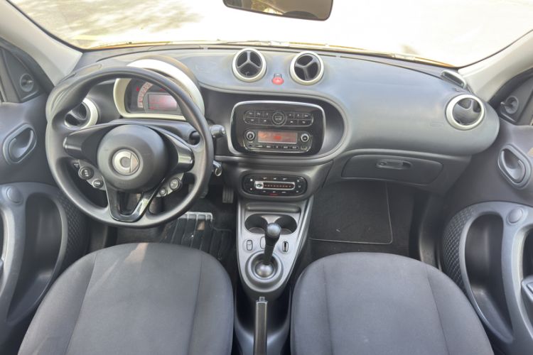 Used  forfour 2016 1.0L 52 kW Dynamic Edition
