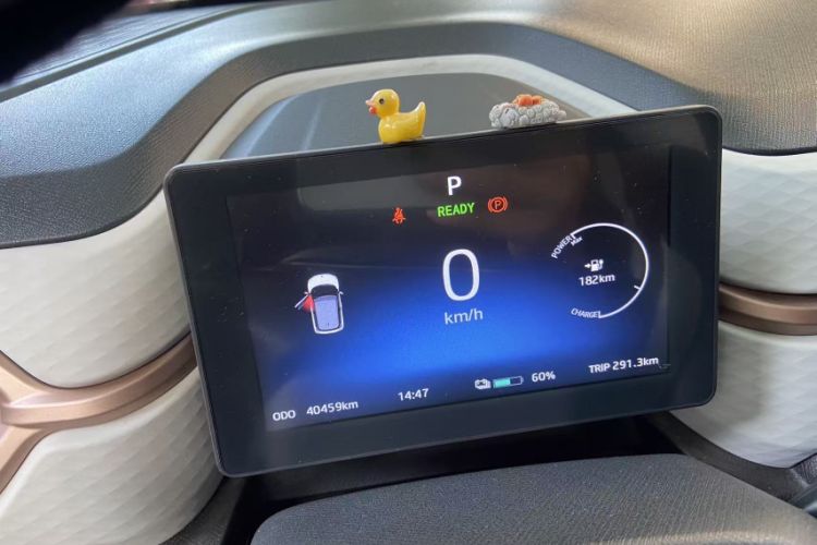 Used SOL E10X 2021 302 km Range Fashion Edition 31.4 kWh
