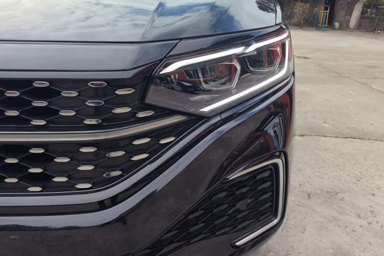 Used Volkswagen Passat 2023 Restyled 330TSI Starry Luxury Edition
