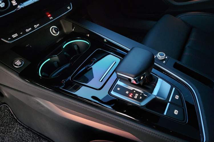 Used Audi A4L 2025 2 Million Units Enjoyment Version 40 TFSI Luxury Dynamic Edition
