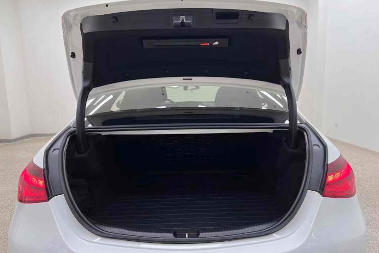 Used Mercedes-Benz C-Class 2023 Second Facelift C 260 L Sport Edition
