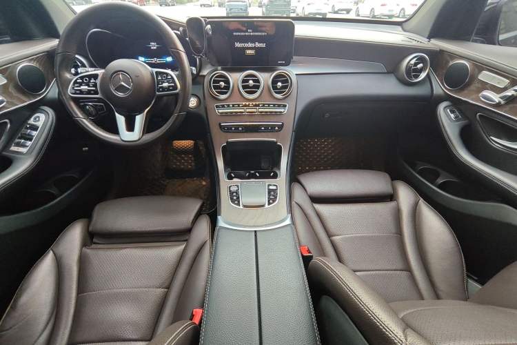 Used Mercedes-Benz GLC 2020 Facelift GLC 260 L 4MATIC Luxury Edition