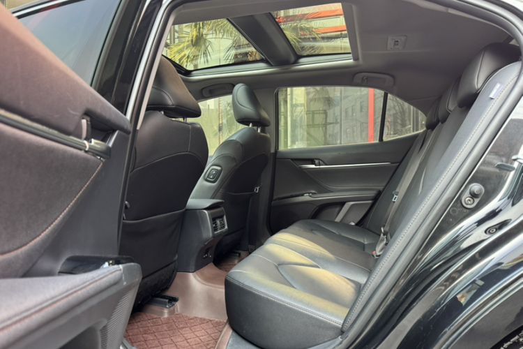 Used Toyota Camry 2021 2.5G Luxury Edition
