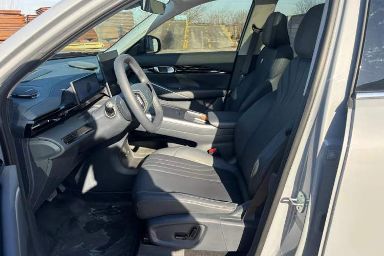 Used  E5 2024 530 km Exploration+ Version
