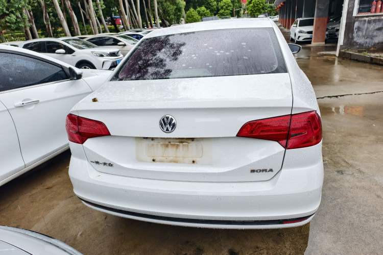 Used Volkswagen Bora 2017 1.6L Automatic Fashion Model
