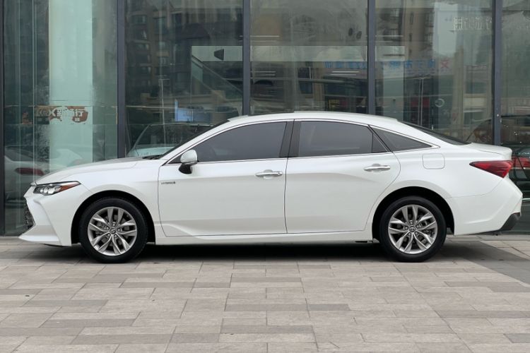 Used Toyota Avalon 2019 Dual-Engine 2.5L Luxury Edition China VI Standard