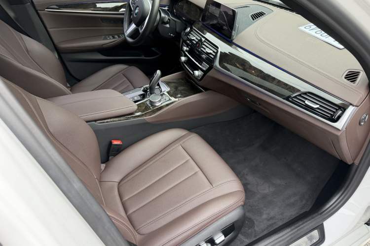 Used BMW 5 Series 2020 525Li M Sport Package