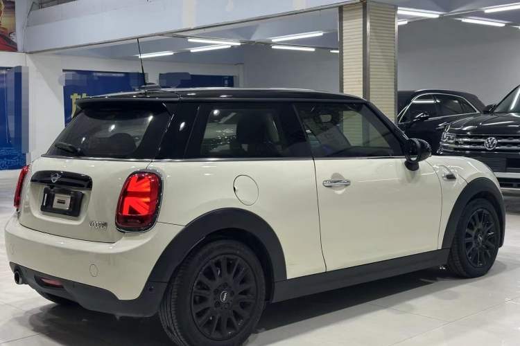 Used  MINI 2018 1.5T COOPER Classic Edition