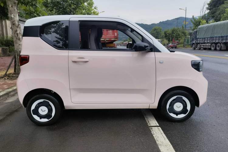 Used Wuling Hongguang MINIEV 2021 Macaron Premium Model – Lithium Iron Phosphate
