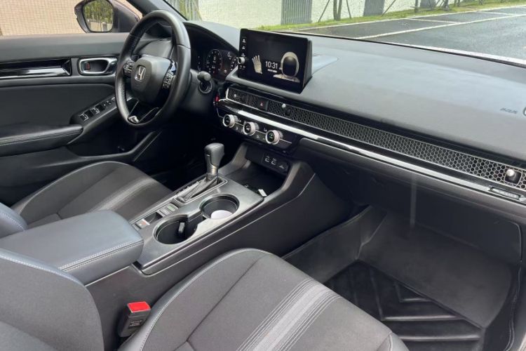 Used Honda Civic 2022 240TURBO CVT Dynamic Edition
