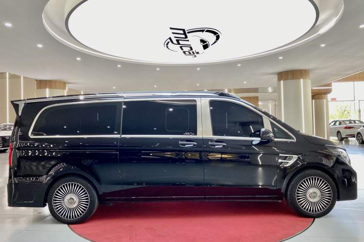 Used Mercedes-Benz Vito 2023 2.0T Elite Version 7 Seats
