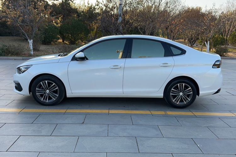 Used Peugeot 308 2018 1.6L Automatic Luxury Edition
