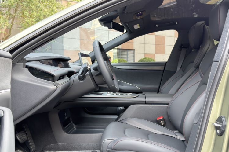 Used  SU7 2024 Rear-Drive Ultra-Long Range Advanced Pro-Level Intelligent Driving Version
