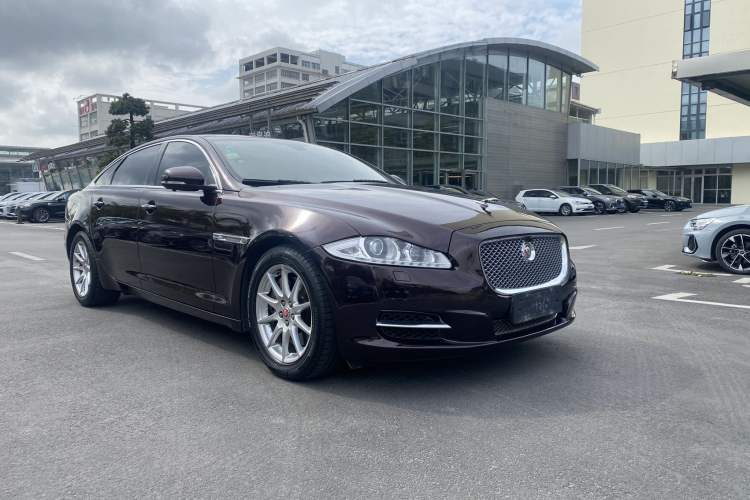 Used Jaguar XJ 2014 XJL 2.0T Two-Wheel-Drive Elegant Business Edition
