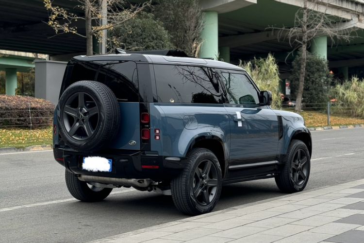 Used Land Rover Defender 2022 90 2.0T P300 X-DYNAMIC HSE
