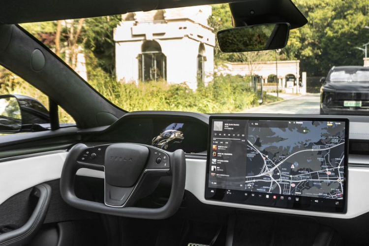 Used Tesla Model S 2023 Three-Motor All-Wheel-Drive Plaid Version
