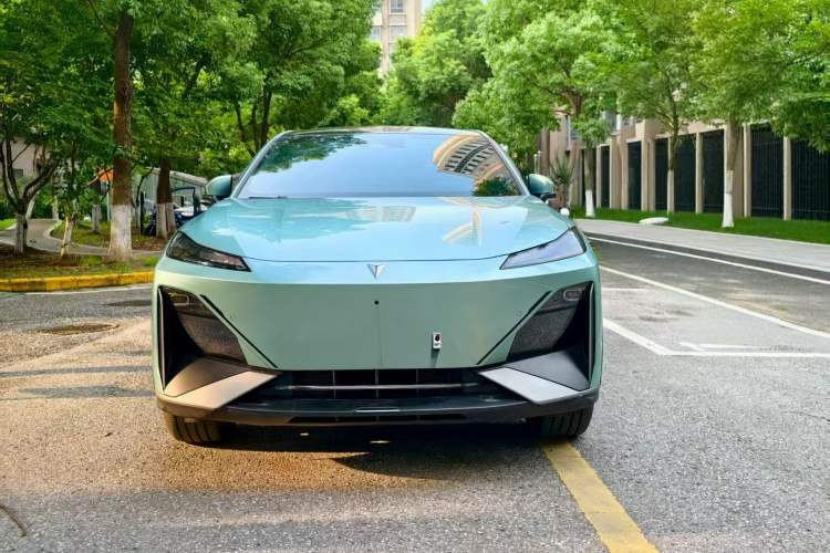 Used  S07 2023 200Max Range-Extended Version
