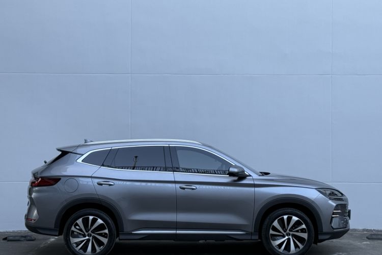 Used BYD Song PLUS New Energy 2024 HONOR Edition DM-i 110km Flagship PLUS
