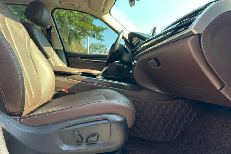 Used BMW X5 2018 xDrive28i
