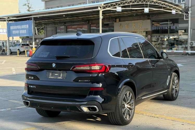 Used BMW X5 2022 Restyled xDrive 30Li Luxury Version M Sport Package