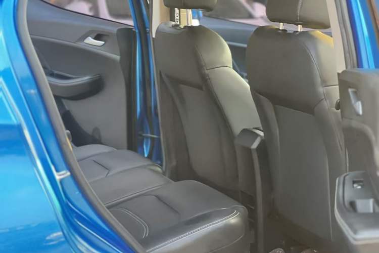 Used BYD Yuan New Energy 2019 EV535 Smart Connect Trendsetting Model
