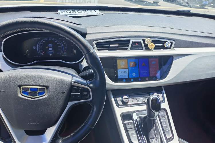 Used Geely Auto Emgrand X7 Sport 2018 1.8TD Automatic Two-Wheel Drive Smart Connect 4G Internet Edition
