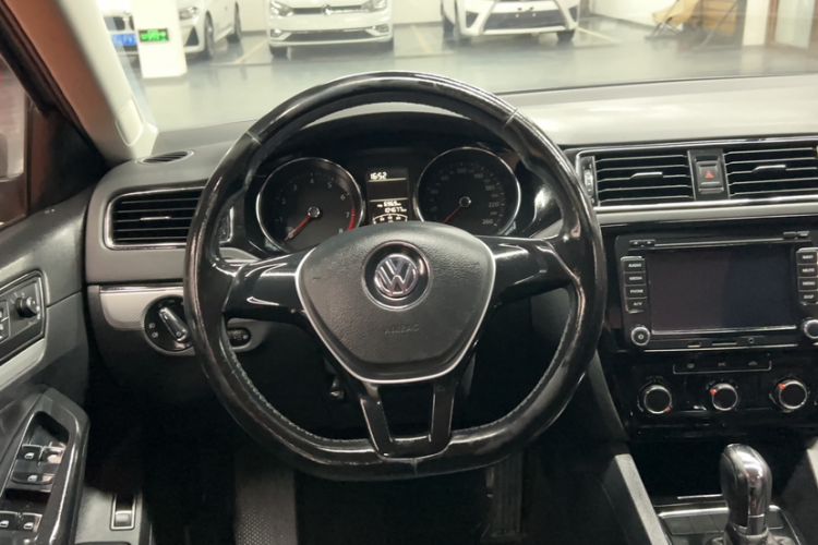 Used Volkswagen Sagitar 2015 1.6L Automatic Comfort Model