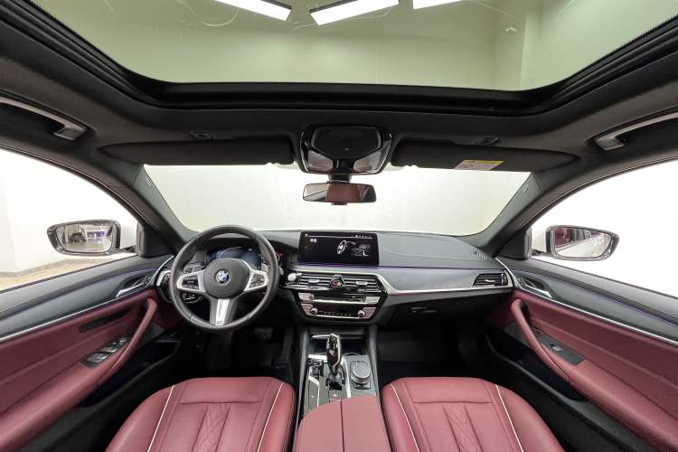 Used BMW 5 Series 2021 Facelifted 530Li Leading Edition M Sport Package
