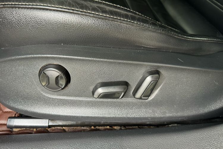 Used Volkswagen Passat 2017 330TSI DSG Luxury Edition
