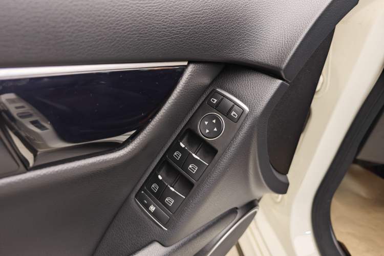 Used Mercedes-Benz C-Class 2013 C 180 Classic Grand Edition